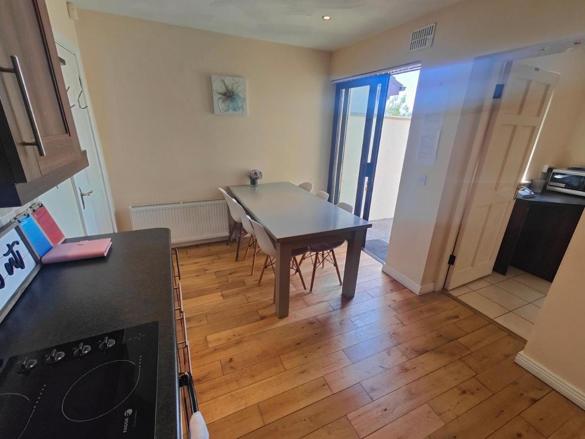 Modern City Centre House In Heart Of Galway City Ngoại thất bức ảnh