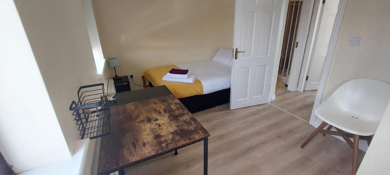Modern City Centre House In Heart Of Galway City Ngoại thất bức ảnh